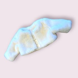 beautiful brand new faux fur shawl